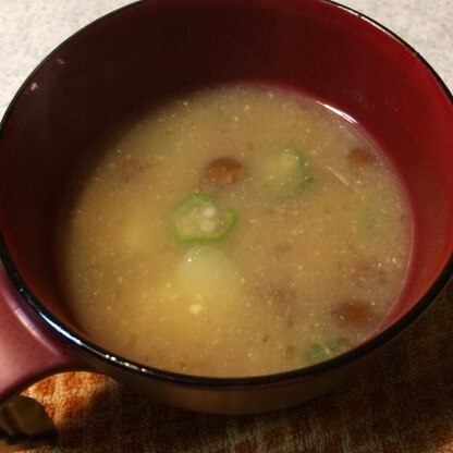 秋っぽくなってきましたね〜♪
ナメコのトロミと風味に、ホッとした気持ちになりました♪
美味しかったです♪
レシピ、ありがとうございました〜♡